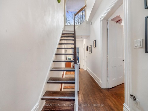 14 Tranby Avenue, Toronto, ON - Indoor Photo Showing Other Room