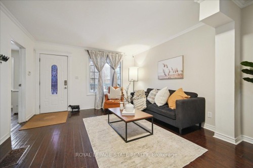 171 Paling Avenue, Hamilton, ON - Indoor Photo Showing Living Room