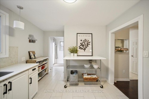 171 Paling Avenue, Hamilton, ON - Indoor Photo Showing Kitchen