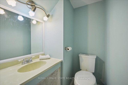 171 Paling Avenue, Hamilton, ON - Indoor Photo Showing Bathroom