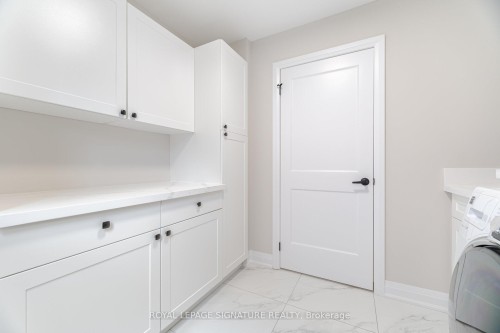 2392 Arnold Crescent, Burlington, ON - Indoor Photo Showing Laundry Room