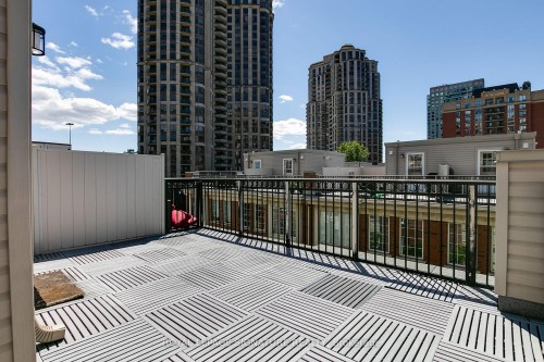 627-3 Everson Drive, Toronto, ON - Outdoor