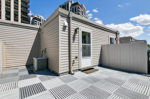 627-3 Everson Drive, Toronto, ON - Outdoor With Deck Patio Veranda