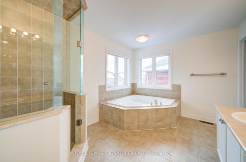 1534 Craigleith Road, Oakville, ON - Indoor Photo Showing Bathroom