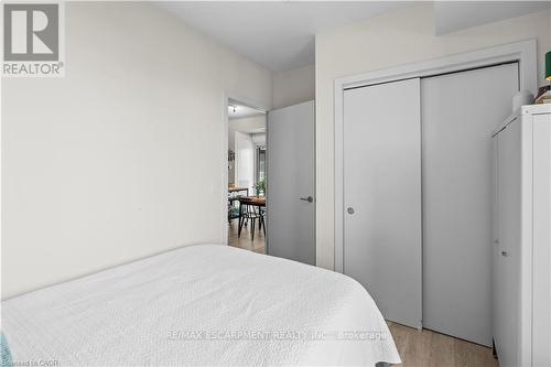415 - 212 King William Street, Hamilton, ON - Indoor Photo Showing Bedroom