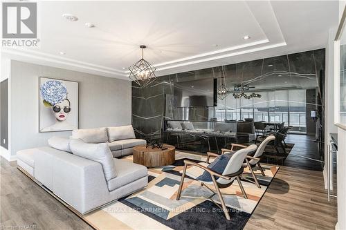 415 - 212 King William Street, Hamilton, ON - Indoor