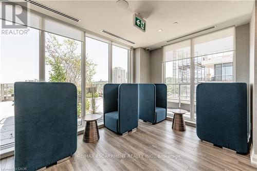 415 - 212 King William Street, Hamilton, ON - Indoor