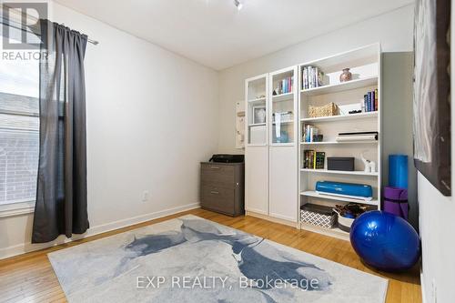 7429 Sideroad 20 Side Road, Mapleton, ON - Indoor Photo Showing Bedroom