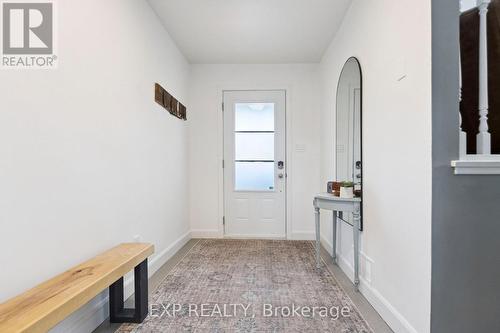 7429 Sideroad 20 Side Road, Mapleton, ON - Indoor Photo Showing Other Room