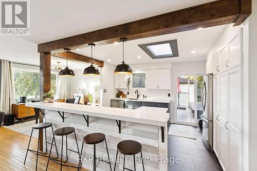 7429 Sideroad 20 Side Road, Mapleton, ON - Indoor Photo Showing Kitchen With Upgraded Kitchen