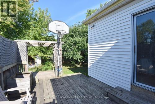 82 East 38Th Street, Hamilton, ON - Outdoor With Deck Patio Veranda With Exterior