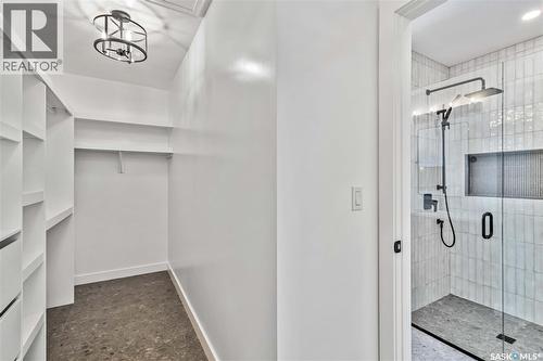 327 Woolf Bay, Saskatoon, SK - Indoor