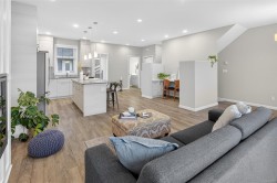 13-3356 Whittier Ave  Saanich, BC V8Z 3P9