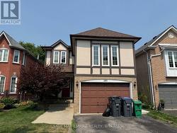 180 DUSTY LANE  Brampton, ON L6X 1E2