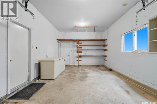 Deneiko Acreage, Usborne Rm No. 310, SK - Indoor Photo Showing Garage