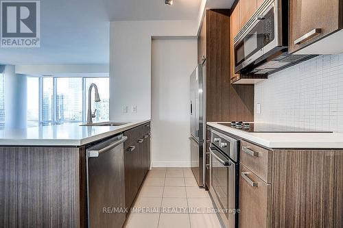 3407 - 295 Adelaide Street W, Toronto, ON - Indoor Photo Showing Kitchen With Upgraded Kitchen