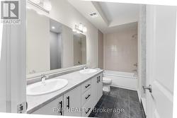 6 piece primary ensuite - 