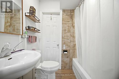 31 - 19 Foxchase Avenue, Vaughan, ON - Indoor Photo Showing Bathroom