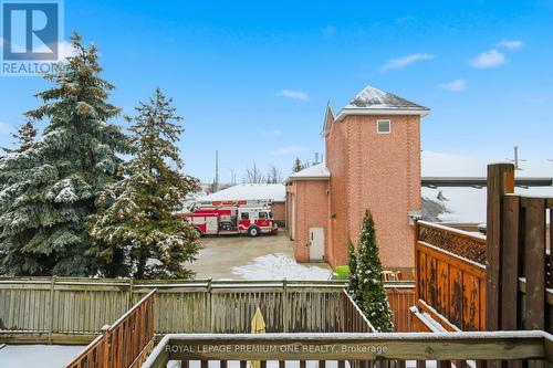 31 - 19 Foxchase Avenue, Vaughan, ON - Outdoor