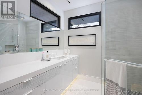 1471 Rogerswood Court, Mississauga, ON - Indoor Photo Showing Bathroom