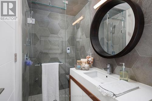 1471 Rogerswood Court, Mississauga, ON - Indoor Photo Showing Bathroom