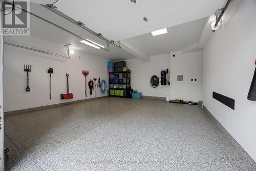 1471 Rogerswood Court, Mississauga, ON - Indoor Photo Showing Garage