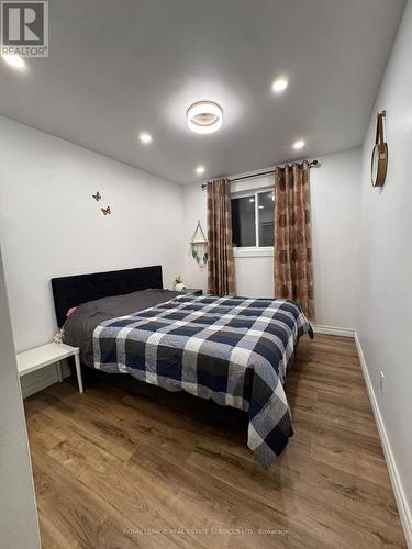 30 Obermeyer Drive, Kitchener, ON - Indoor Photo Showing Bedroom