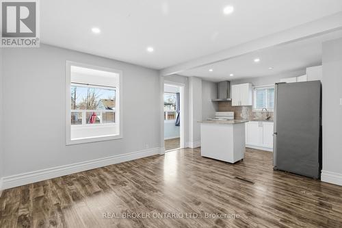 26 Bayfield Avenue, Hamilton, ON - Indoor Photo Showing Kitchen