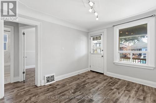 26 Bayfield Avenue, Hamilton, ON - Indoor Photo Showing Other Room