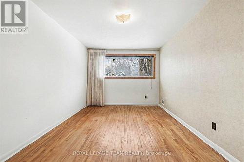 906 Ivanhoe Avenue, Ottawa, ON - Indoor Photo Showing Other Room