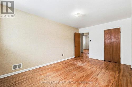 906 Ivanhoe Avenue, Ottawa, ON - Indoor Photo Showing Other Room