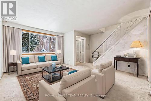 Virtually staged photo - 906 Ivanhoe Avenue, Ottawa, ON - Indoor Photo Showing Living Room