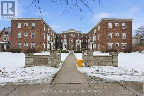 3 - 54 DUFFERIN AVENUE  Brantford, ON N3T 4P5