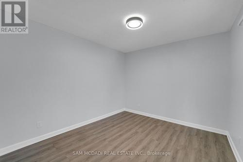 90 Tisdale Street S, Hamilton, ON - Indoor Photo Showing Other Room