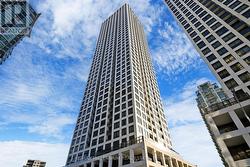 1706 - 30 ELM DRIVE W  Mississauga, ON L5B 0N6