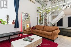 209 - 347 SORAUREN AVENUE  Toronto, ON M6R 2G8