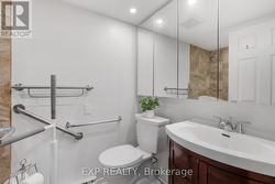 Ensuite Washroom With Walk-In Tub - 