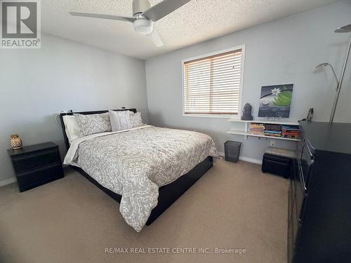 15 Gees Way, Cambridge, ON - Indoor Photo Showing Bedroom