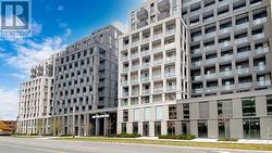 527 - 500 WILSON AVENUE  Toronto, ON M3H 0E5