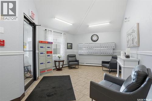 111 103 Keevil Crescent, Saskatoon, SK - Indoor
