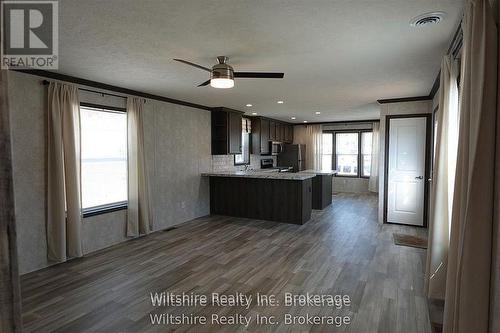 9 - 11981 Plank Rd (Tillsonburg) Road, Bayham, ON - Indoor Photo Showing Kitchen