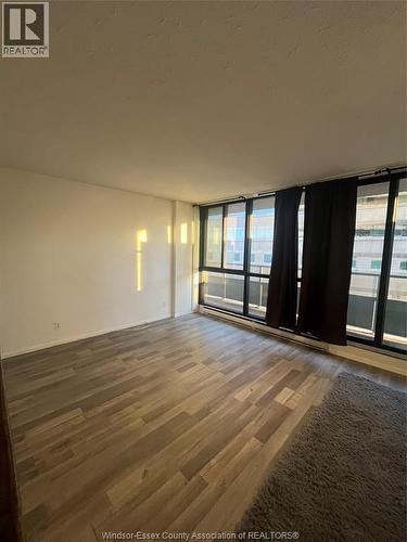 111 Riverside Unit# 511, Windsor, ON - Indoor Photo Showing Other Room