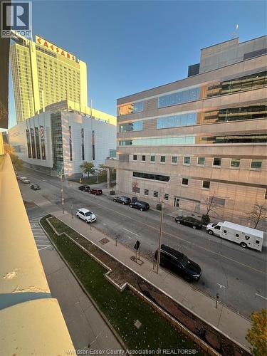 111 Riverside Unit# 511, Windsor, ON - Outdoor