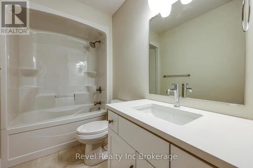 455 Gillespie Street, Woodstock (Woodstock - South), ON - Indoor Photo Showing Bathroom