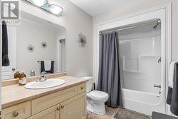 primary bedroom ensuite - 