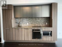 2807 - 85 WOOD STREET  Toronto, ON M4Y 0E8