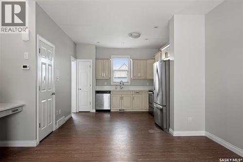 4372 James Hill Road, Regina, SK - Indoor Photo Showing Kitchen