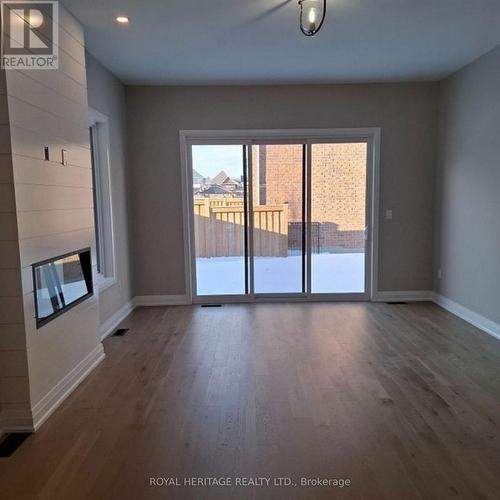 8 St Augustine Drive, Whitby, ON - Indoor Photo Showing Other Room