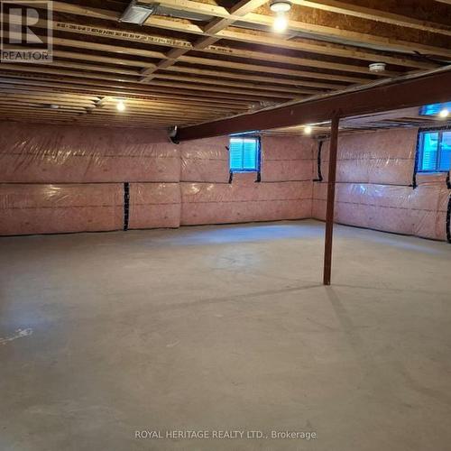 8 St Augustine Drive, Whitby, ON - Indoor Photo Showing Other Room