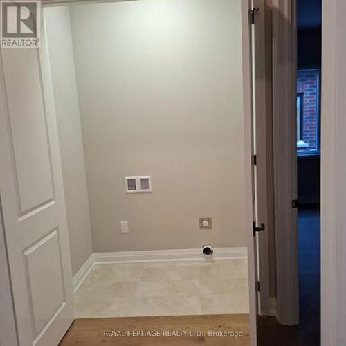 8 St Augustine Drive, Whitby, ON - Indoor Photo Showing Other Room